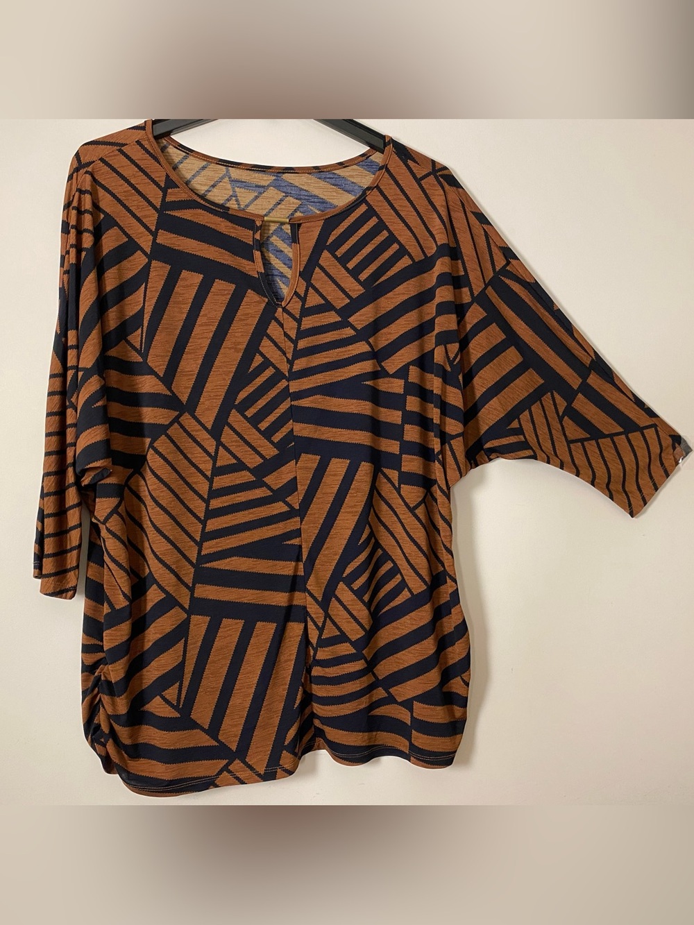 Women’s Geometric Print Knit Top - Brown & Black